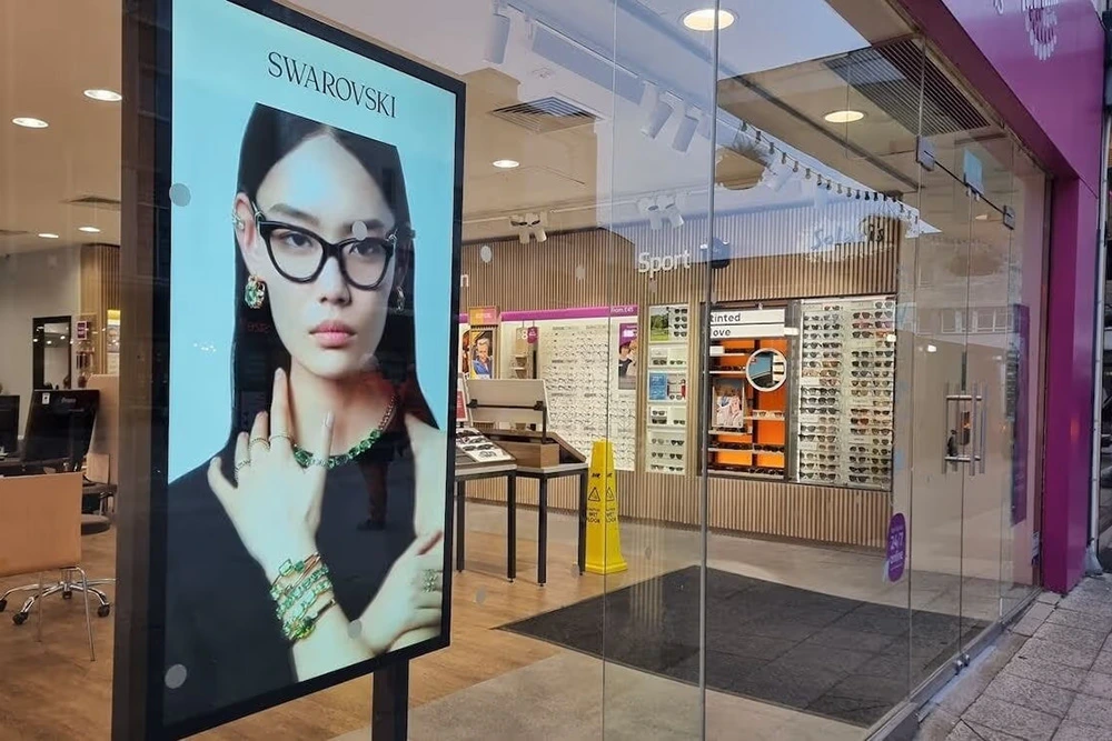 Vectradigi indoor digital signage display promoting a brand inside a retail store in India