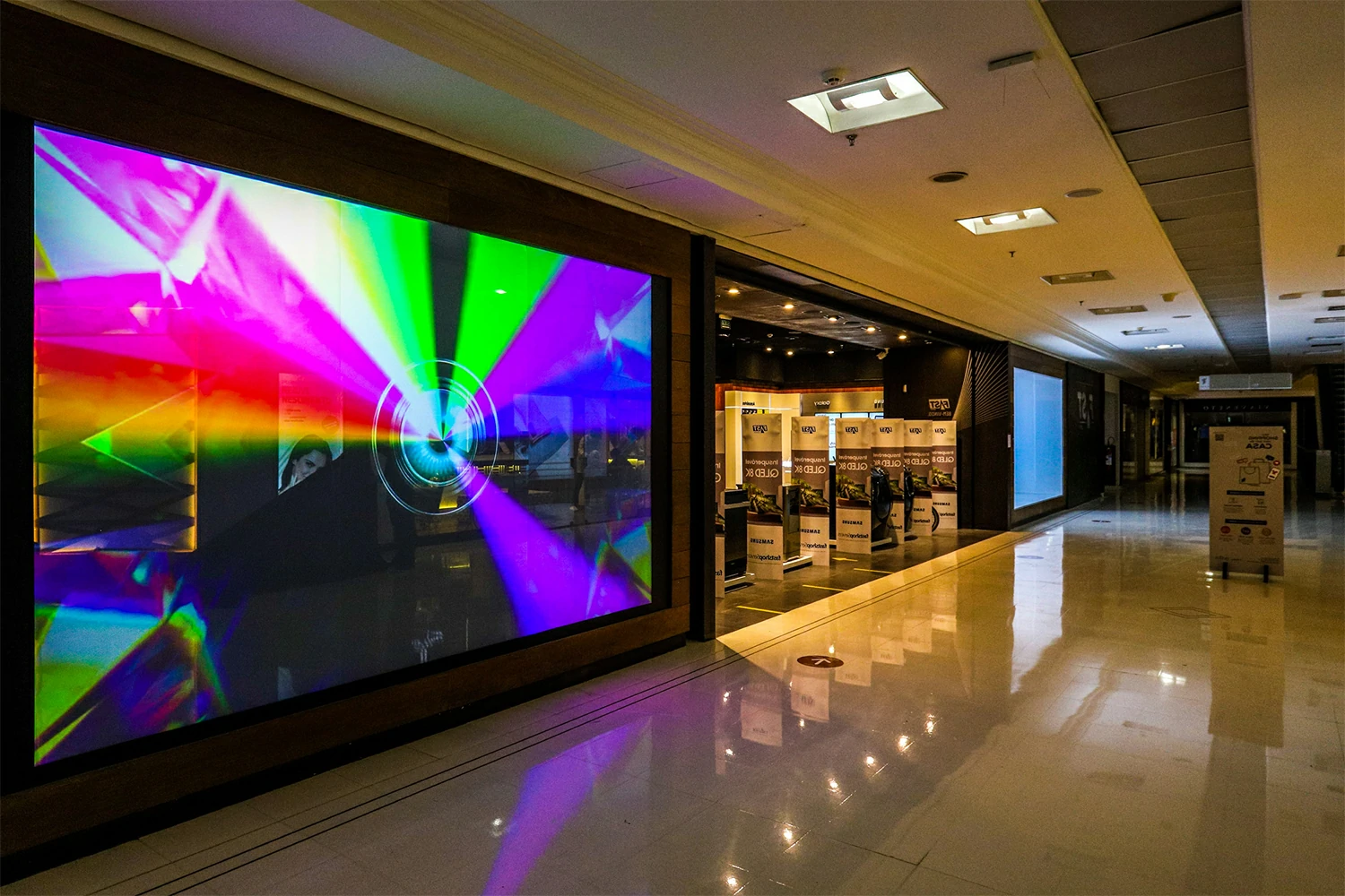 Active LED Display for Shopping Mall | Stunning Screens