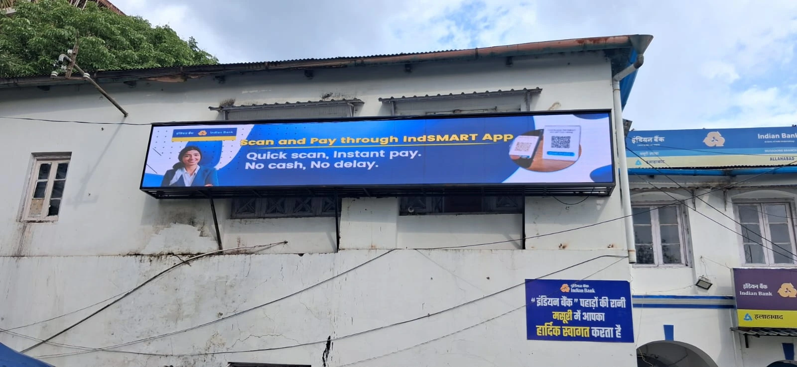 Indian Bank Mussoorie P4 outdoor LED display installed on the building facade for digital banking promotions.